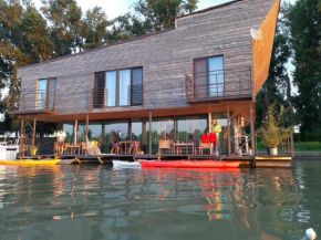  B&B Botel Charlie  Белград